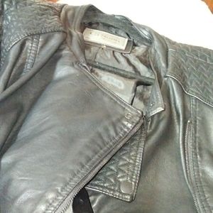 Iam selling my mom's old bomber coat
